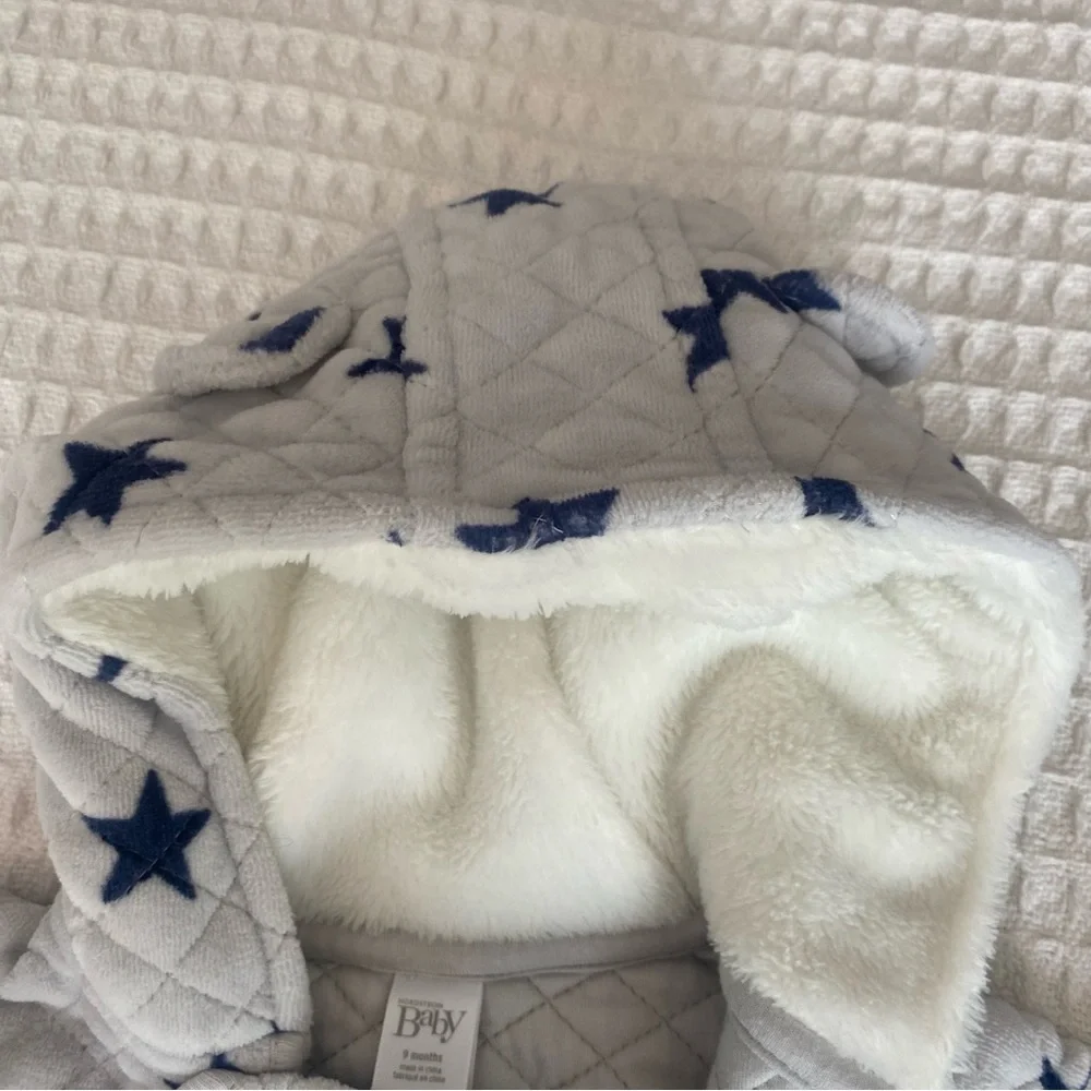 Nordstrom baby grey and blue star print quilted onesie 9M